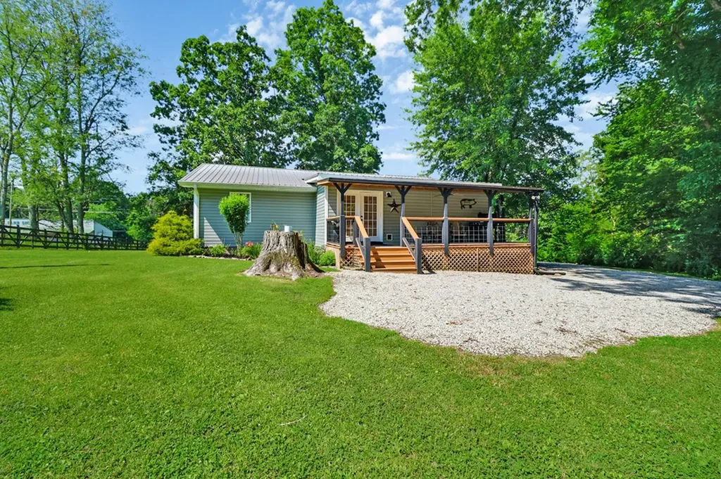 1401 Pennsylvania Avenue Jamestown TN 38556