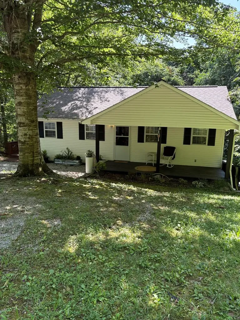 5079 Eagles Cove Road Byrdstown TN 38549