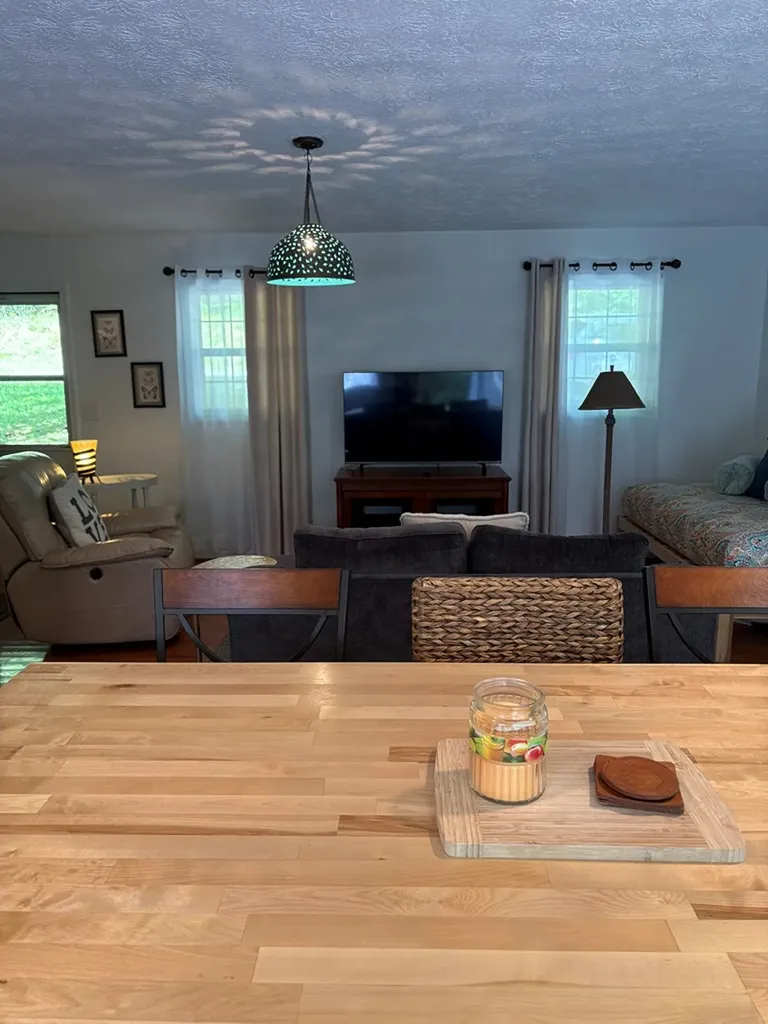 5079 Eagles Cove Road Byrdstown TN 38549