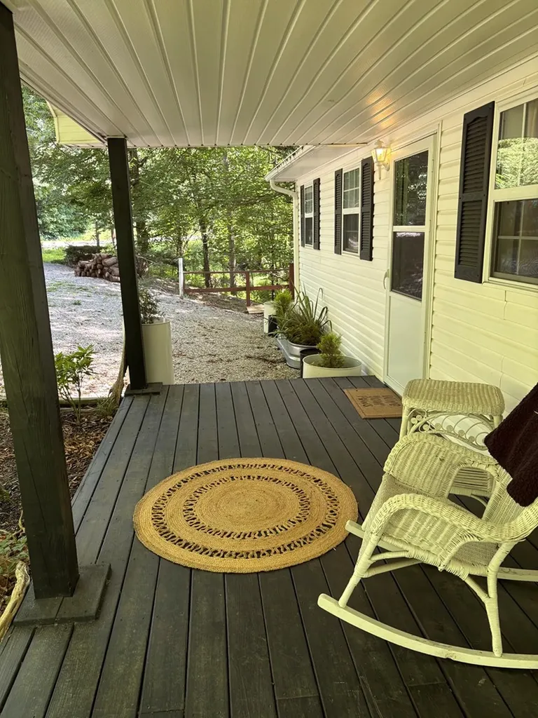 5079 Eagles Cove Road Byrdstown TN 38549