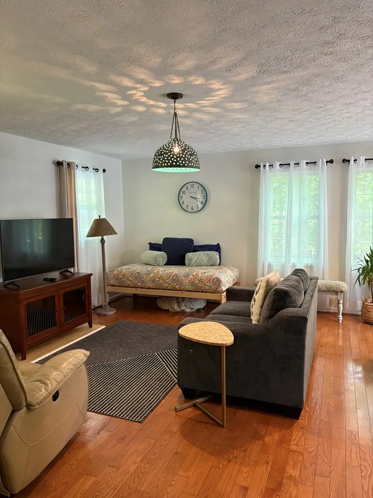 5079 Eagles Cove Road Byrdstown TN 38549