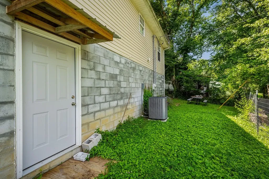 183 Borden Street Gainesboro TN 38562