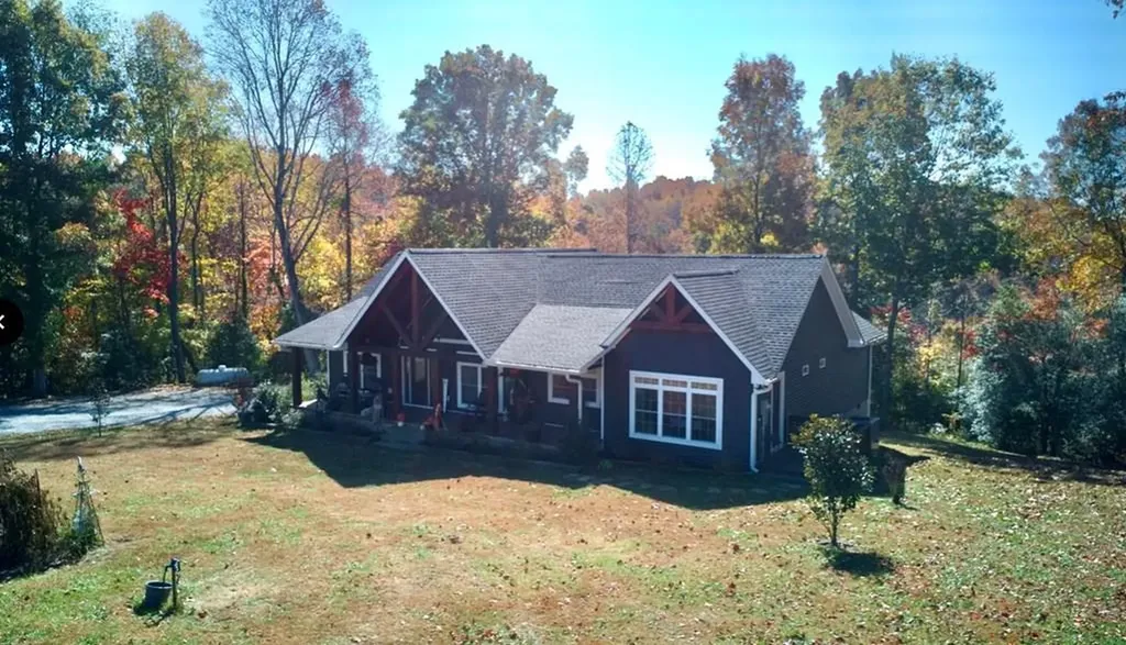 2205 North Lick Creek Road Byrdstown TN 38549