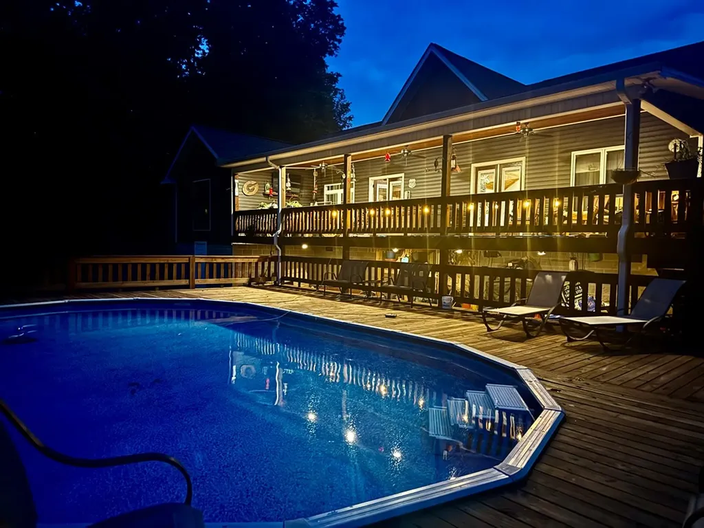 2205 North Lick Creek Road Byrdstown TN 38549