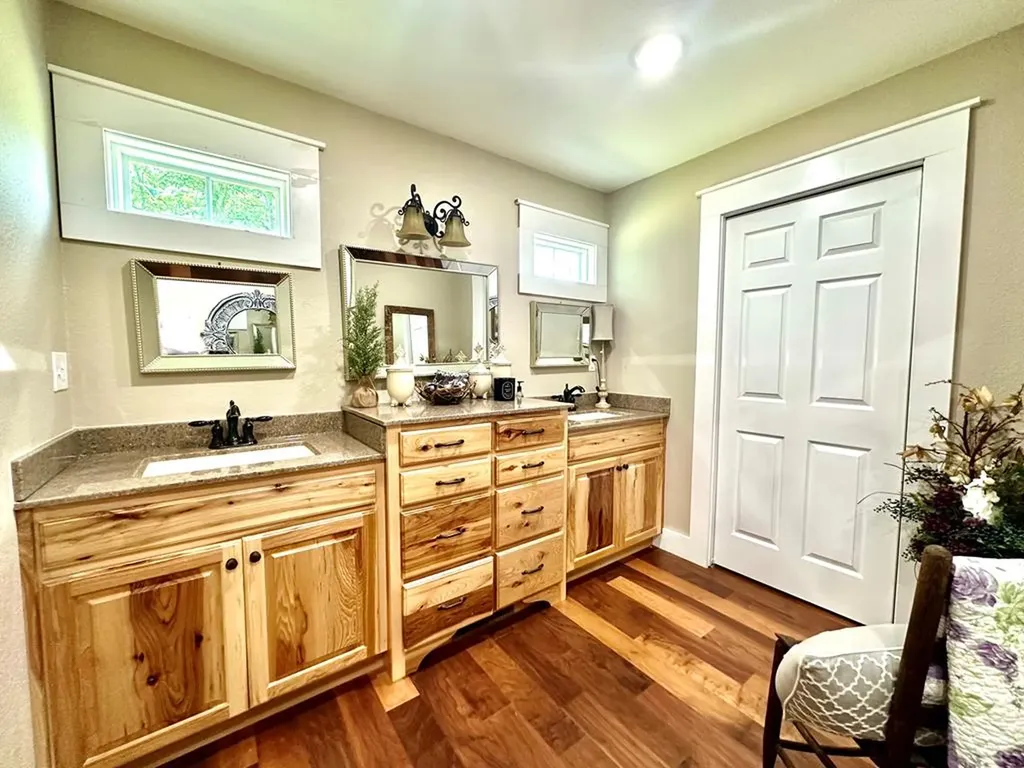 2205 North Lick Creek Road Byrdstown TN 38549