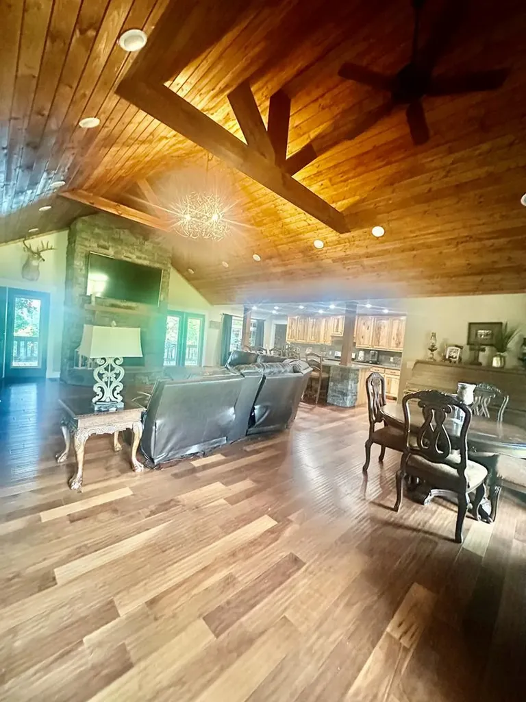 2205 North Lick Creek Road Byrdstown TN 38549