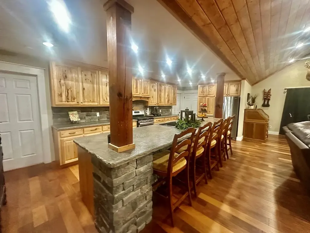 2205 North Lick Creek Road Byrdstown TN 38549