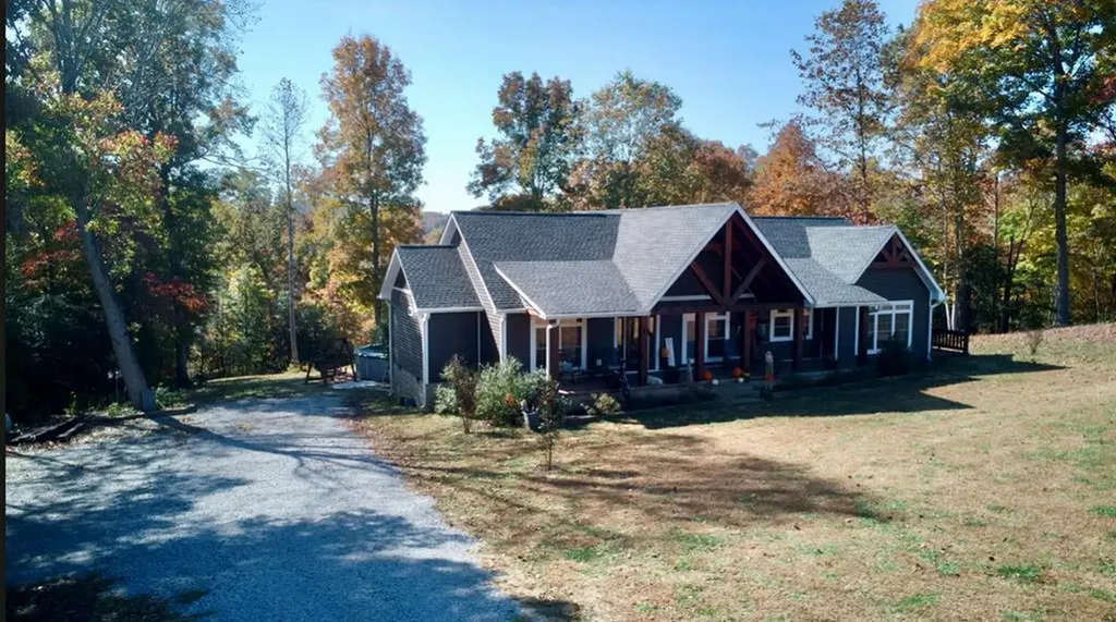 2205 North Lick Creek Road Byrdstown TN 38549