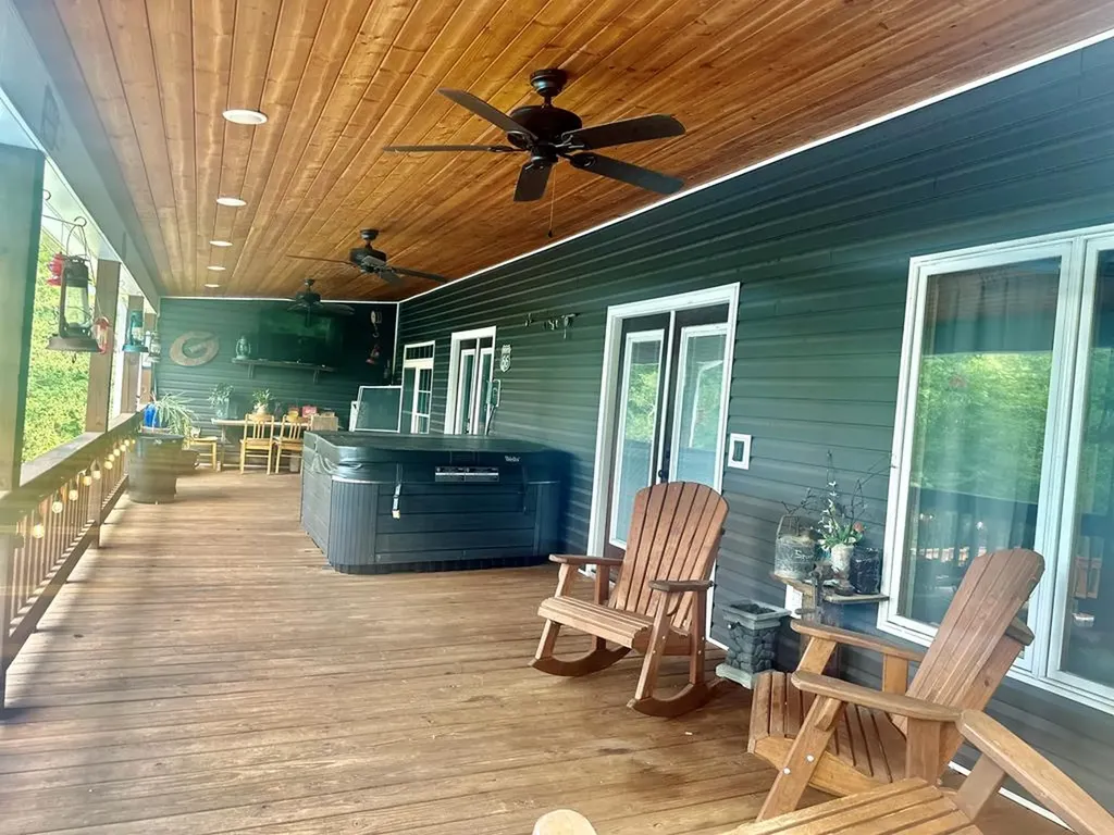 2205 North Lick Creek Road Byrdstown TN 38549