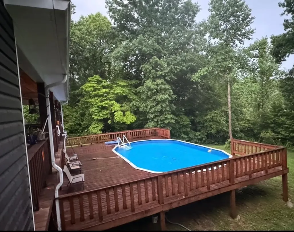 2205 North Lick Creek Road Byrdstown TN 38549