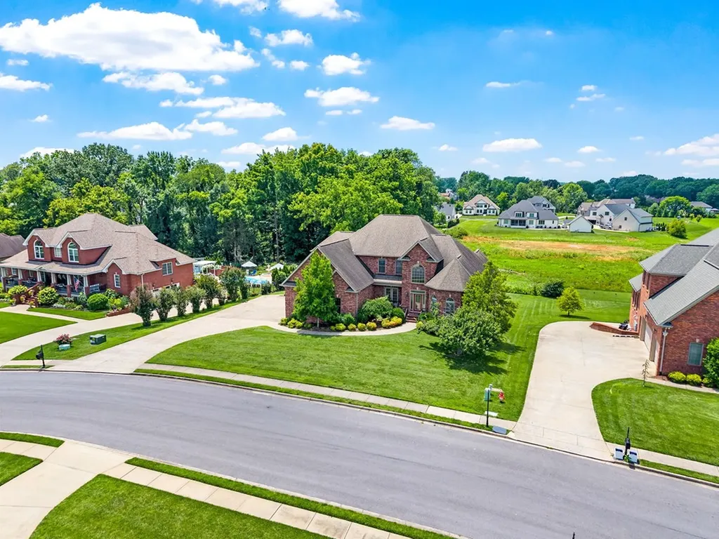 306 Gray Hawk Trail Clarksville TN 37043