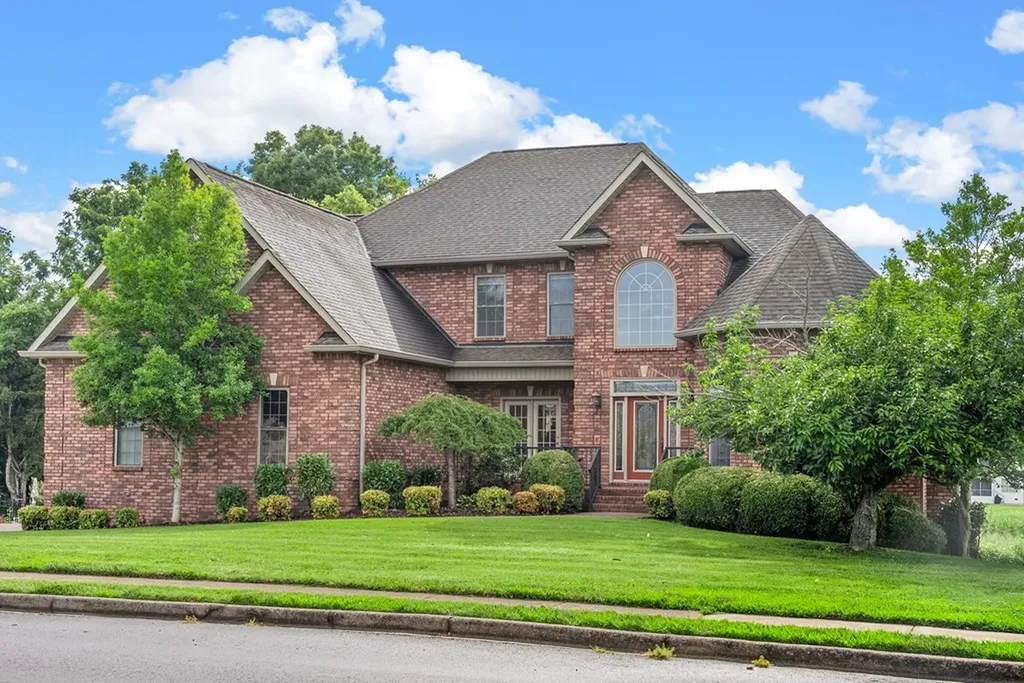 306 Gray Hawk Trail Clarksville TN 37043