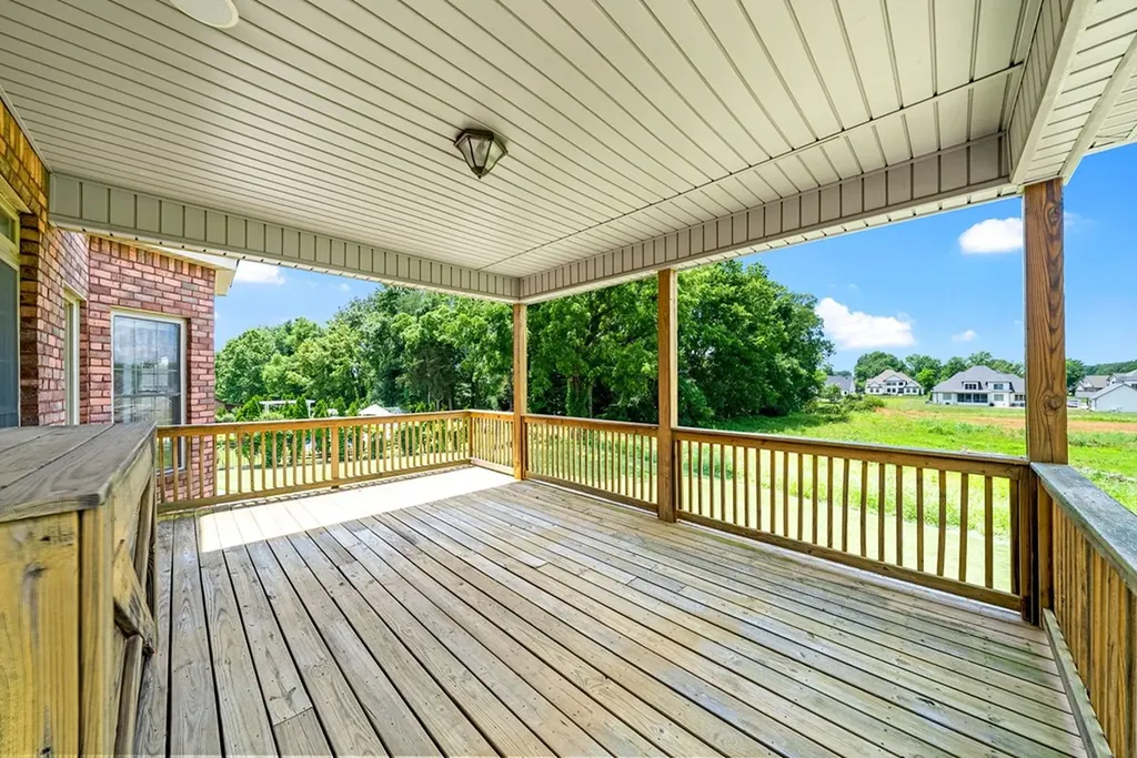 306 Gray Hawk Trail Clarksville TN 37043