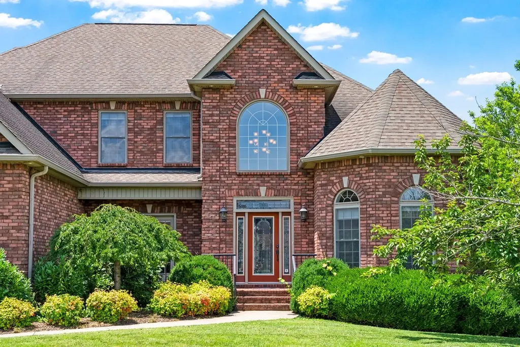 306 Gray Hawk Trail Clarksville TN 37043