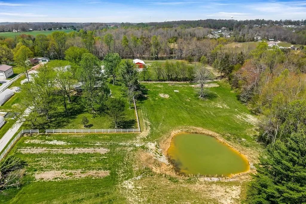 698 Maynard Road Crossville TN 38571