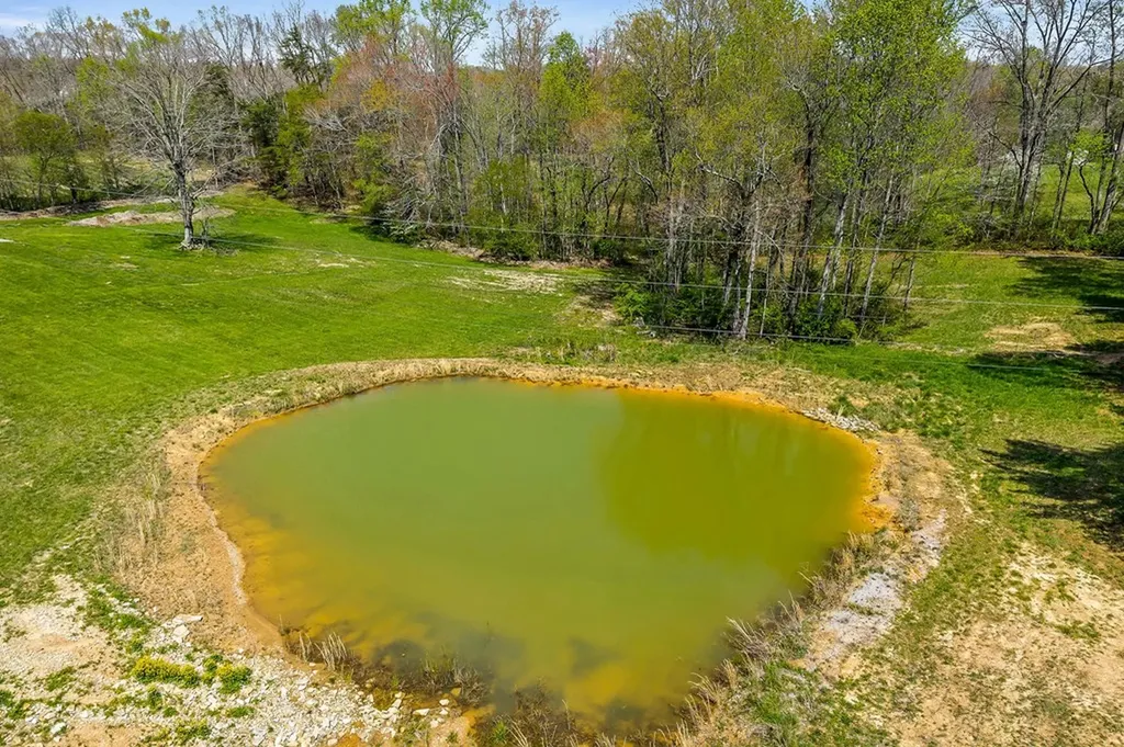 698 Maynard Road Crossville TN 38571