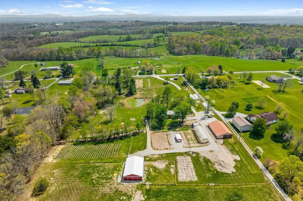 698 Maynard Road Crossville TN 38571