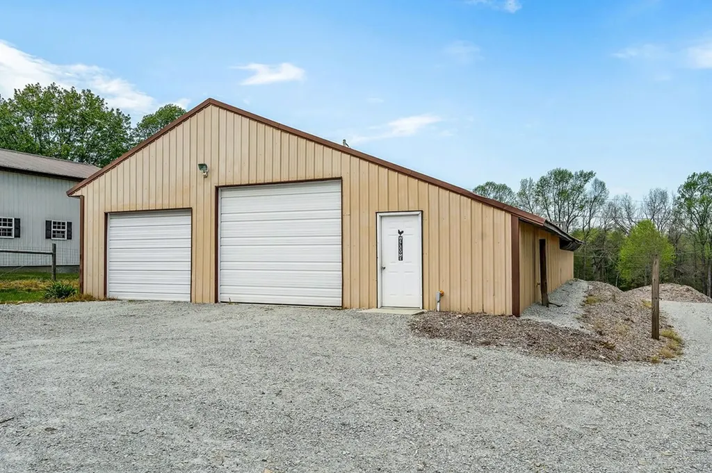 698 Maynard Road Crossville TN 38571