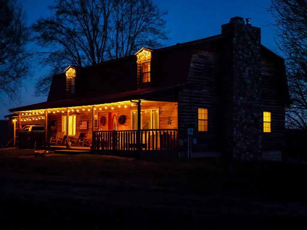 6311 Old Smithville Highway S Sparta TN 38583-7101