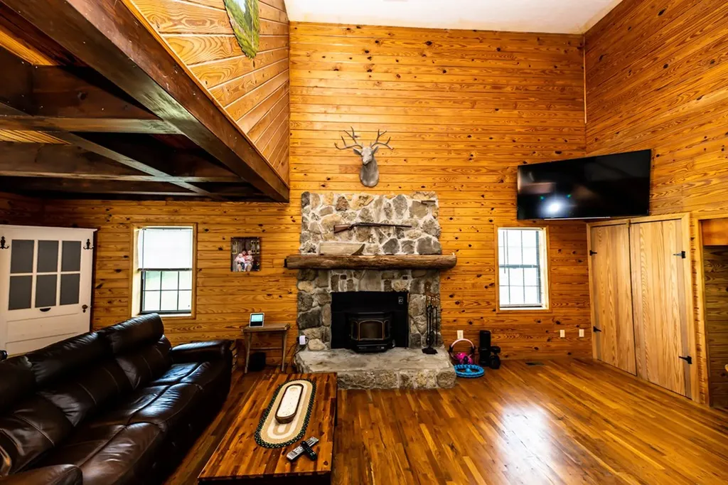 6311 Old Smithville Highway S Sparta TN 38583-7101