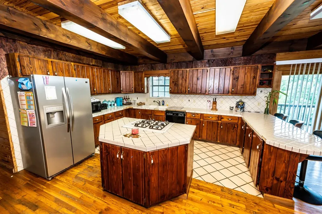 6311 Old Smithville Highway S Sparta TN 38583-7101