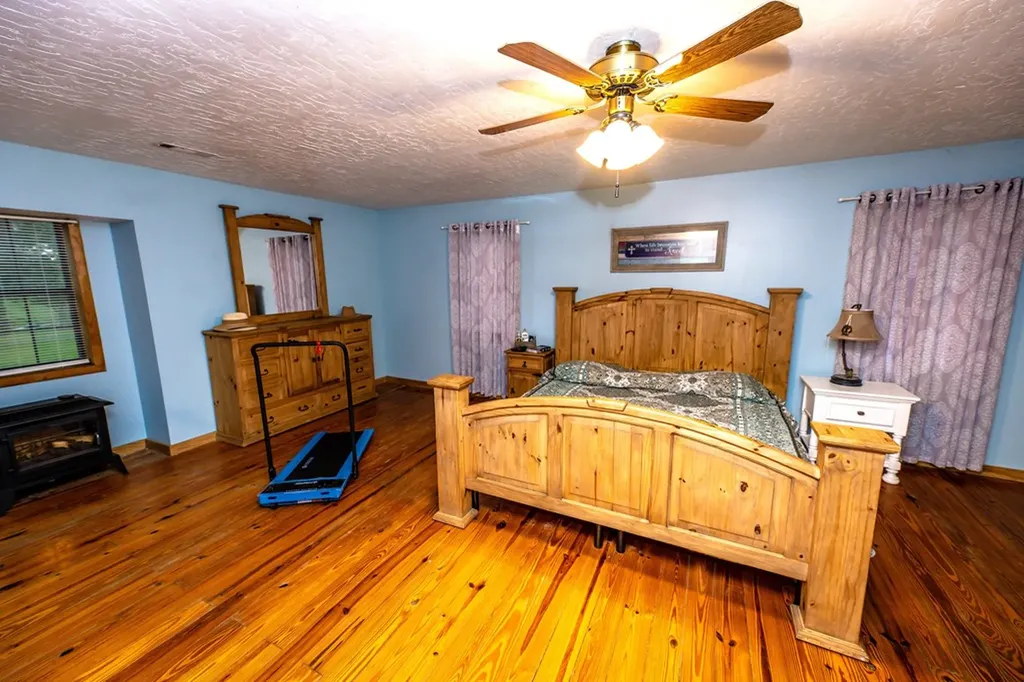 6311 Old Smithville Highway S Sparta TN 38583-7101