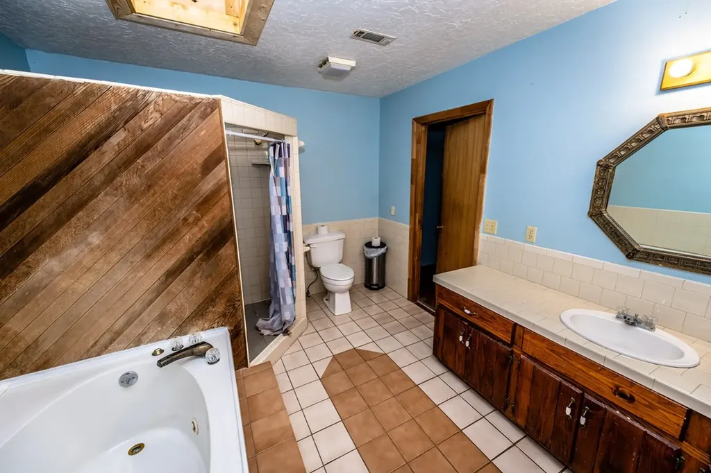 6311 Old Smithville Highway S Sparta TN 38583-7101