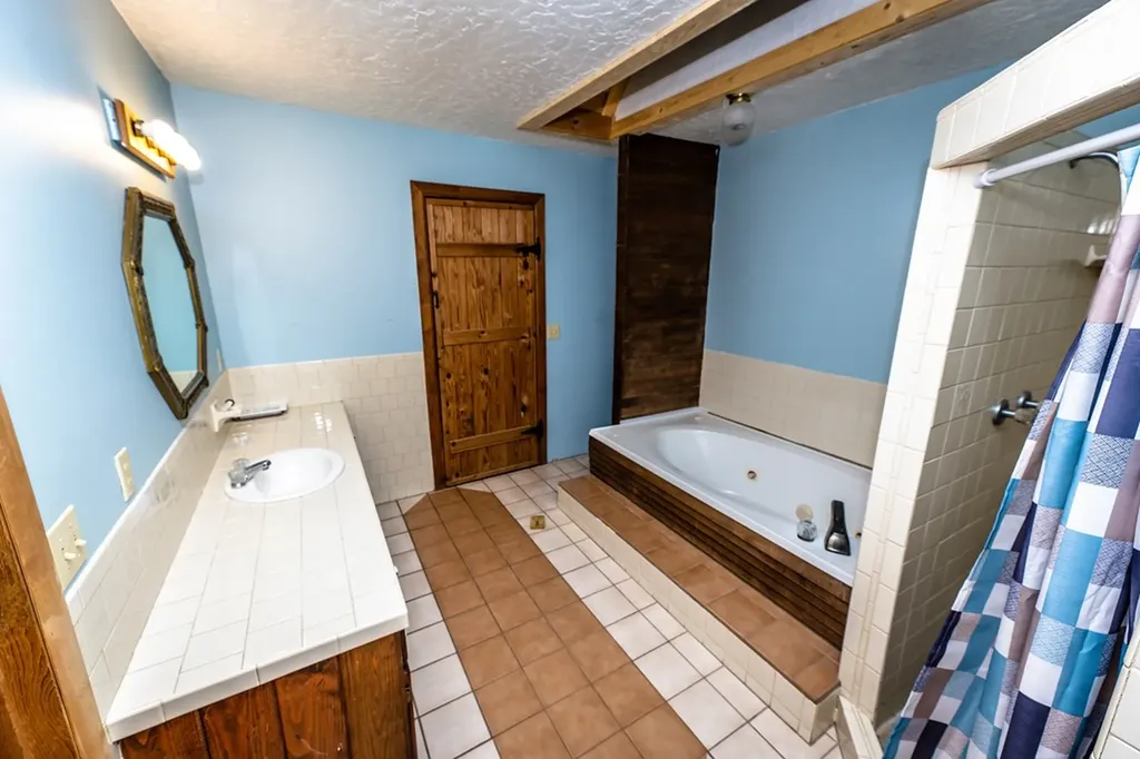 6311 Old Smithville Highway S Sparta TN 38583-7101