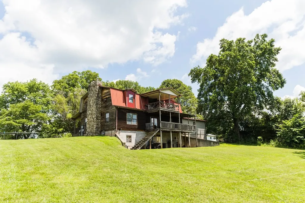 6311 Old Smithville Highway S Sparta TN 38583-7101