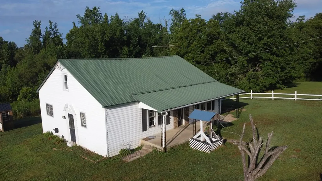 7224 Thomas Twin Oaks Baxter TN 38544