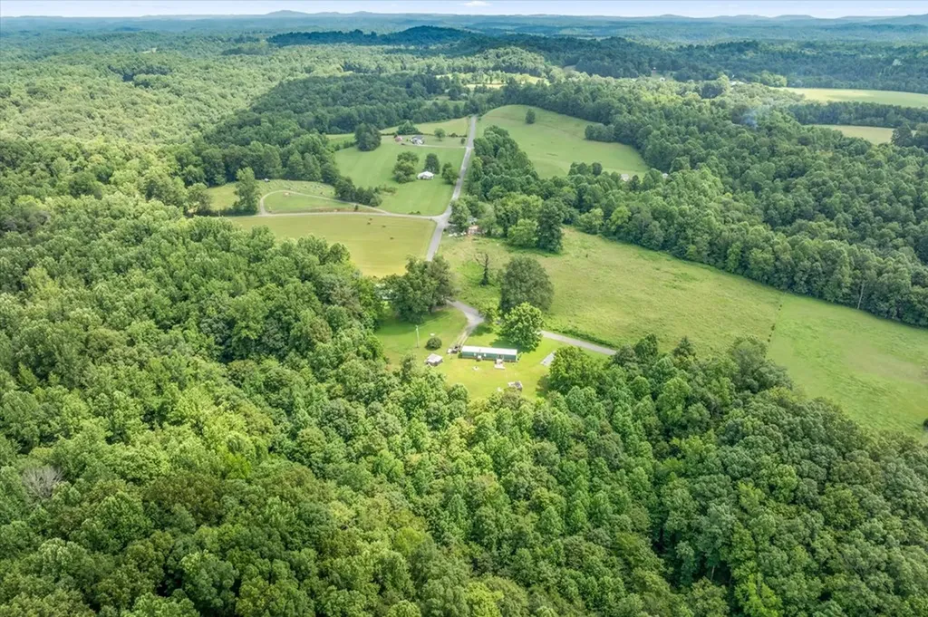 2881 Sugar Creek Road Gainesboro TN 38562