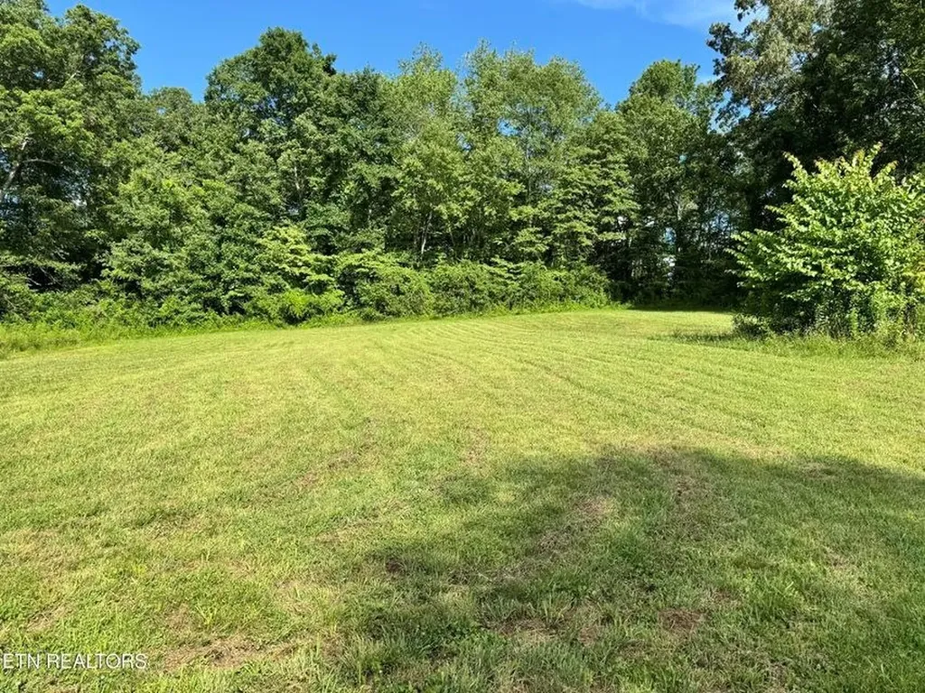 1353 Roy Owens Road Jamestown TN 38556-2411