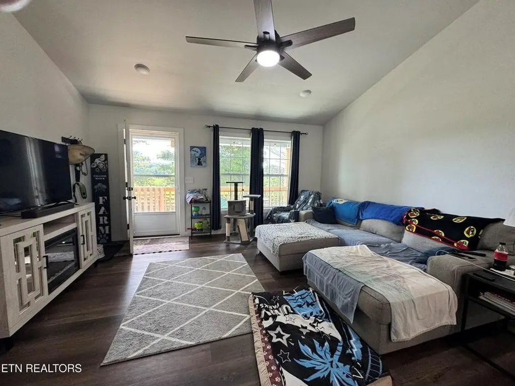 1353 Roy Owens Road Jamestown TN 38556-2411