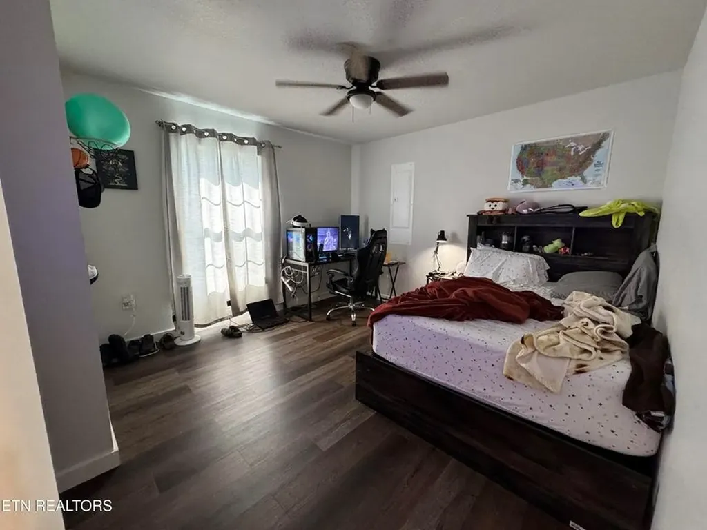 1353 Roy Owens Road Jamestown TN 38556-2411