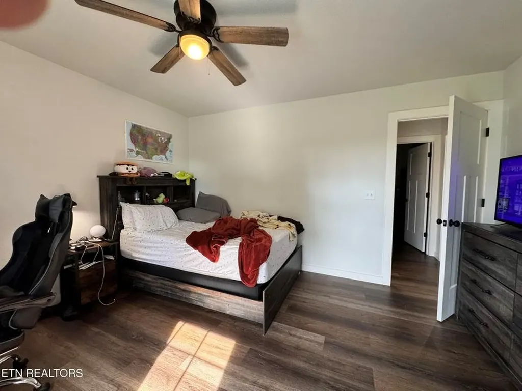 1353 Roy Owens Road Jamestown TN 38556-2411