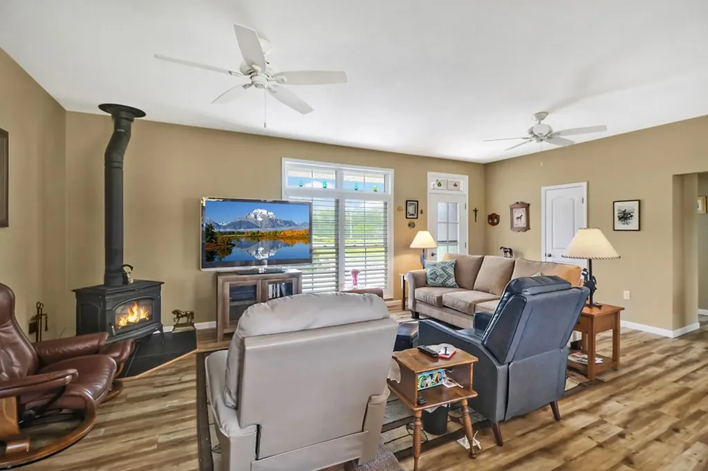 1432 Sawmill Road Crossville TN 38555