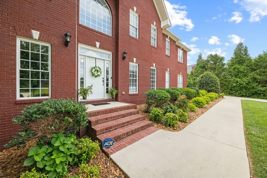 992 Stonebridge Circle Cookeville TN 38501