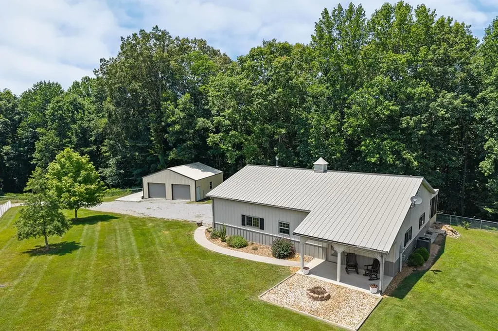 9656 Francis Ferry Rock Island TN 38581