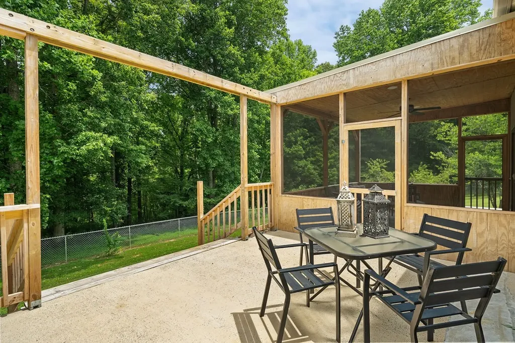 9656 Francis Ferry Rock Island TN 38581