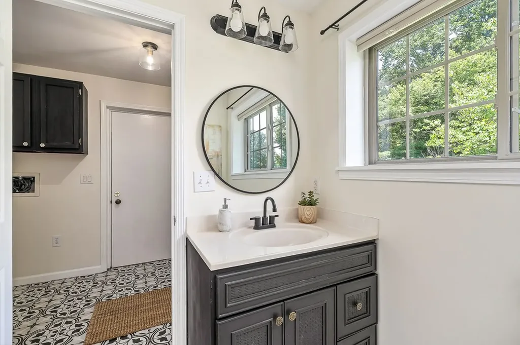 9656 Francis Ferry Rock Island TN 38581