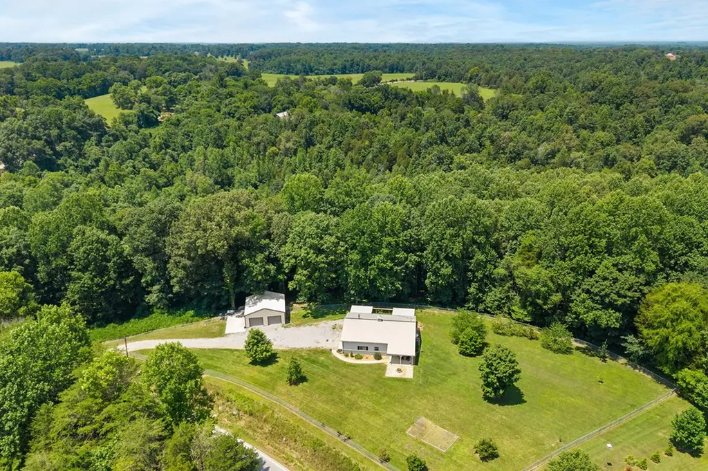 9656 Francis Ferry Rock Island TN 38581