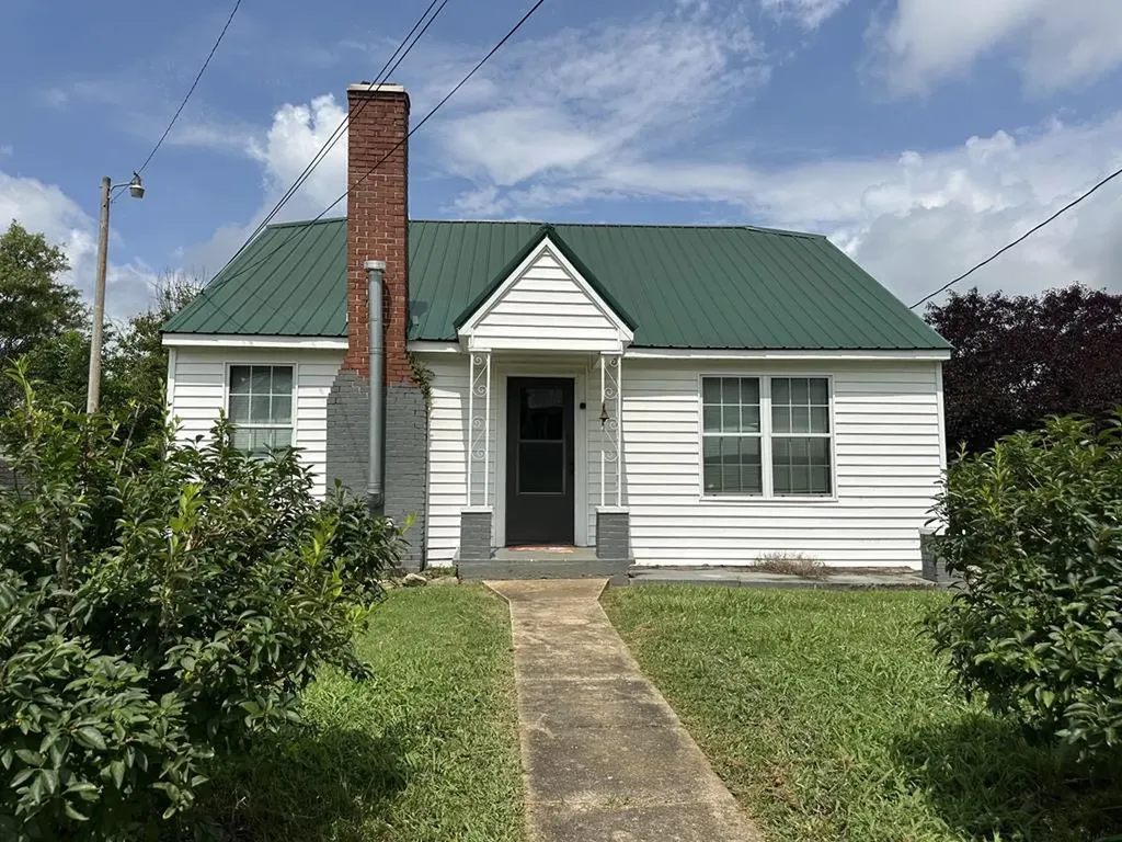 115 Baker Street Sparta TN 38583