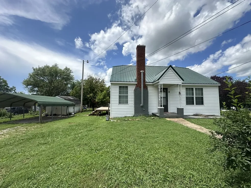 115 Baker Street Sparta TN 38583
