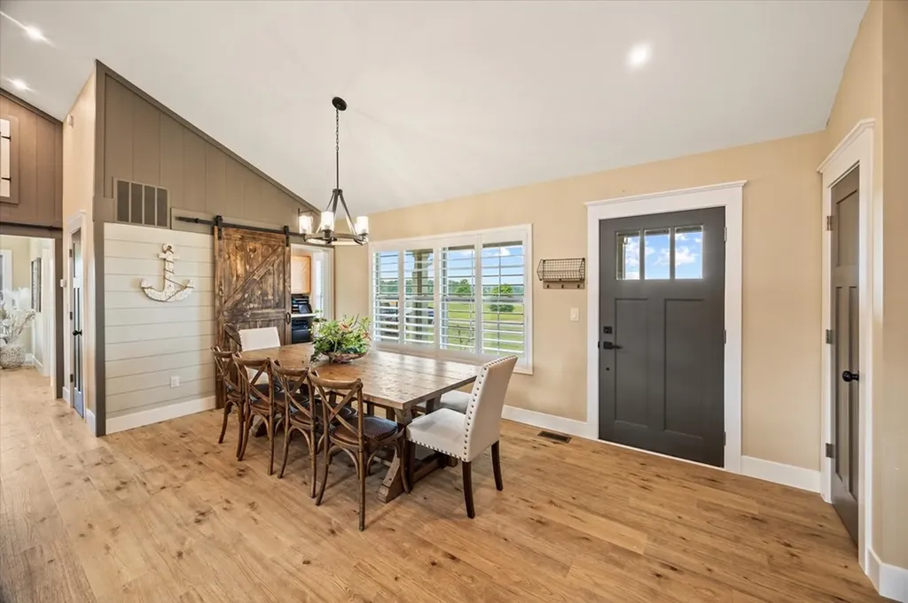 1721 Holly Bend Drive Byrdstown TN 38549