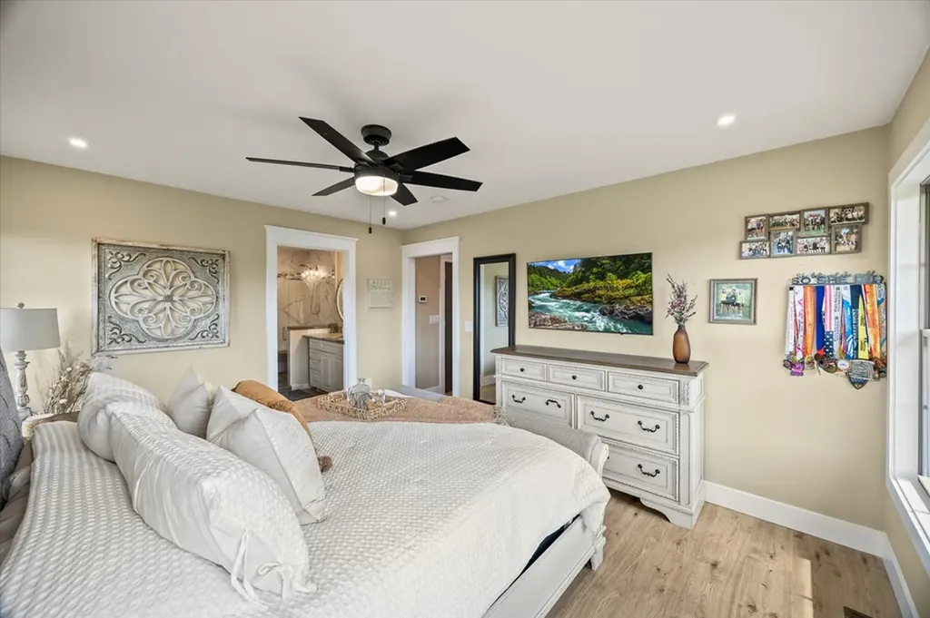 1721 Holly Bend Drive Byrdstown TN 38549