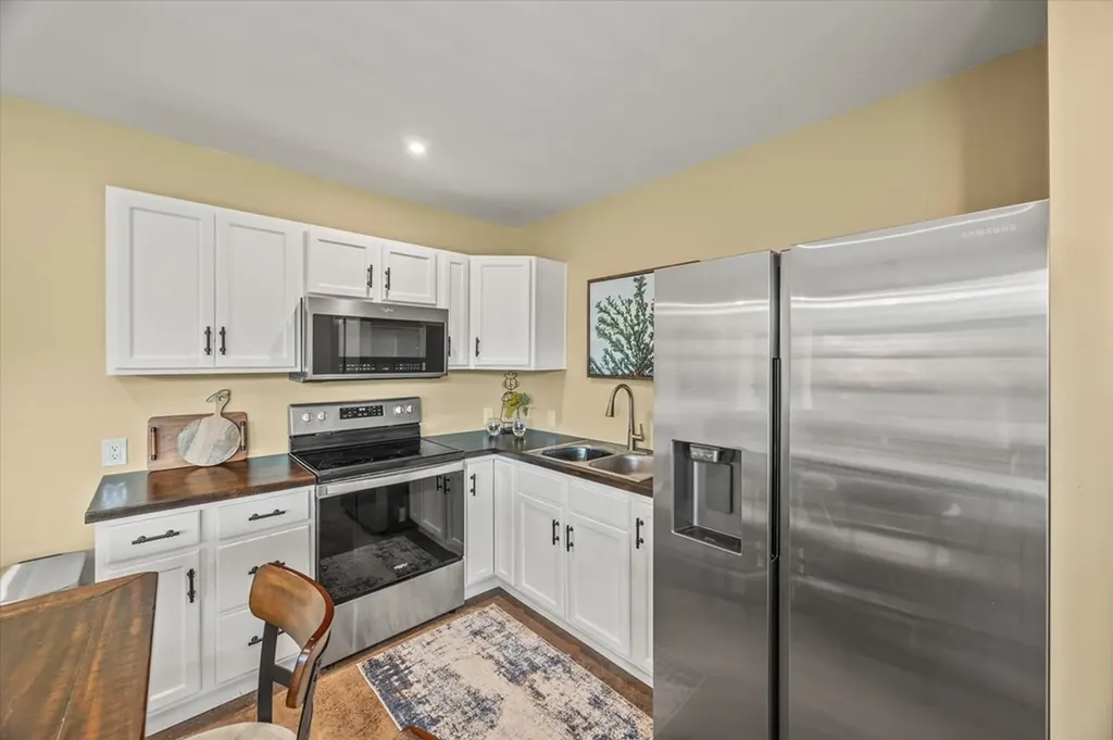 1721 Holly Bend Drive Byrdstown TN 38549