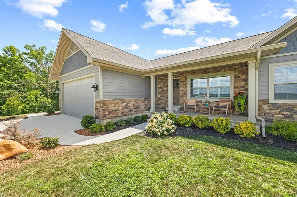 1721 Holly Bend Drive Byrdstown TN 38549