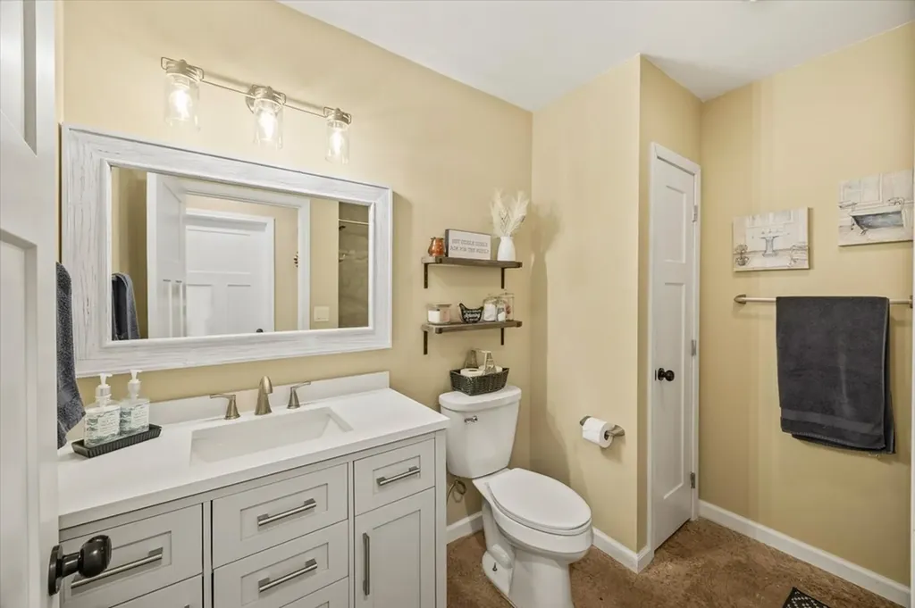1721 Holly Bend Drive Byrdstown TN 38549