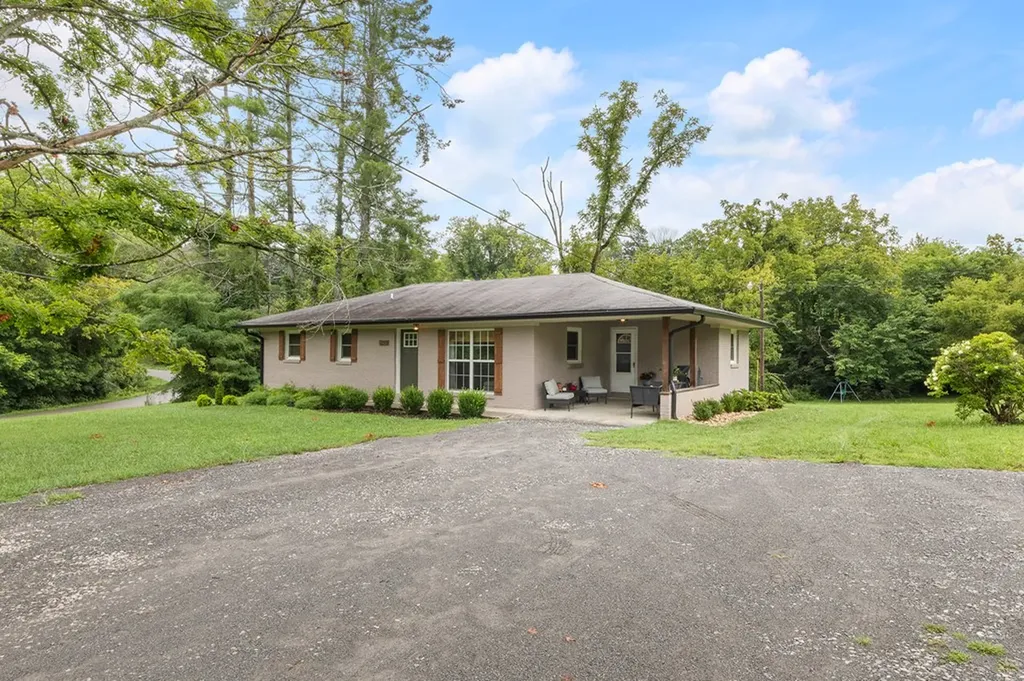 2193 Freehill Road Cookeville TN 38501
