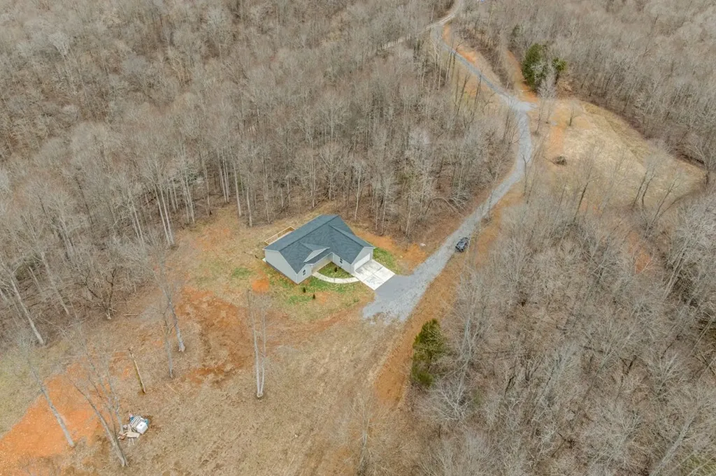 341 Brown Stafford Cemetery Lane Gainesboro TN 38562